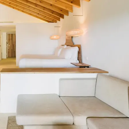 Torralbenc, A Small Luxury Of The World Hotel Cala En Porter (Menorca)
